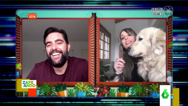 Dani Mateo y Anna Simon con sus perros