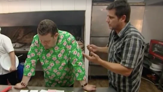 Alberto Chicote junto a Javier, el propietario de La Estación Alberto Chicote junto a Javier, el propietario de La Estación