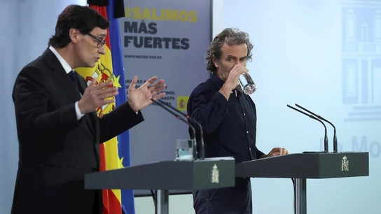 Salvador Illa y Fernando Simón en rueda de prensa Salvador Illa y Fernando Simón en rueda de prensa