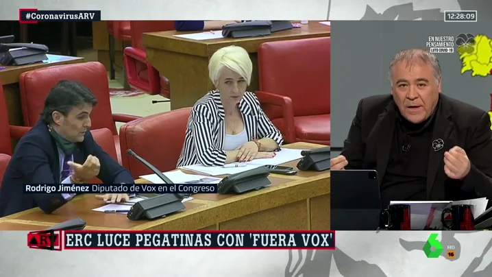 Montan bronca por una pegatina contra Vox en un debate en el Congreso sobre la grave crisis económica