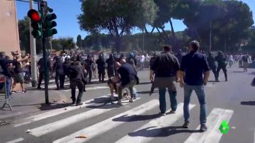 La manifestación de la extrema derecha en Roma termina con ataques a la prensa y a la policía