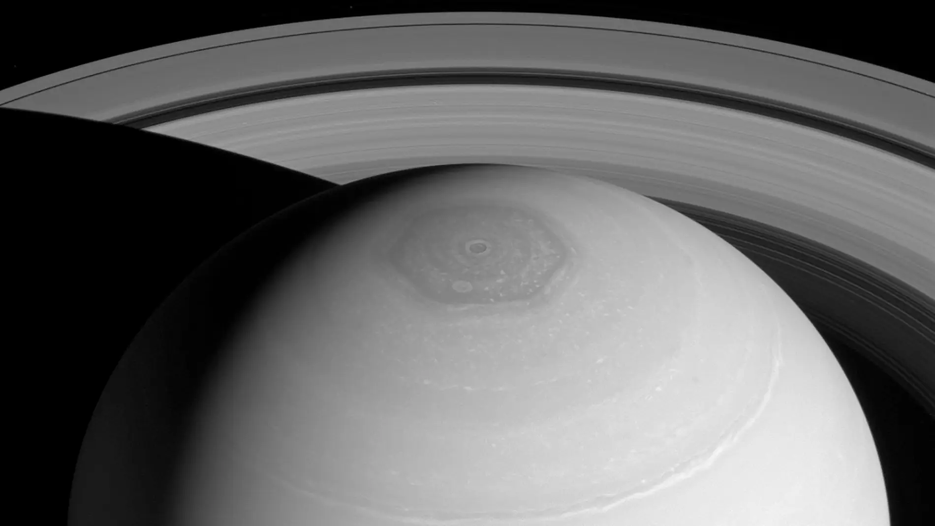 Una posible explicacion al hexagono de Saturno