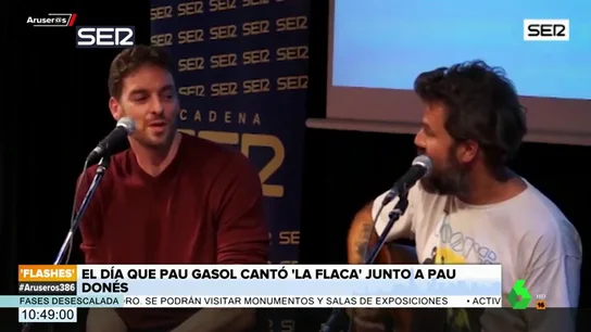 El día que Pau Gasol cantó junto a Pau Donés su tema de Jarabe de Palo 'La flaca' El día que Pau Gasol cantó junto a Pau Donés su tema de Jarabe de Palo 'La flaca'