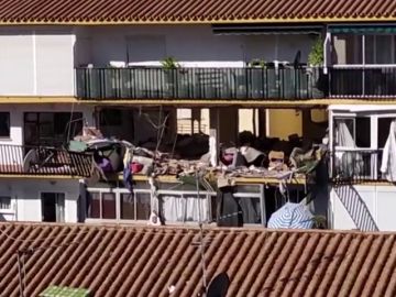 REEMPLAZO | Una mujer muerta y un herido en una explosión en un edificio de Torre del Mar, Málaga REEMPLAZO | Una mujer muerta y un herido en una explosión en un edificio de Torre del Mar, Málaga