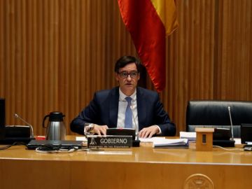 El ministro de Sanidad, Salvador Illa, explica en comisión parlamentaria la evolución de la pandemia del coronavirus, este jueves, en el Congreso de los Diputados. El ministro de Sanidad, Salvador Illa, explica en comisión parlamentaria la evolución de la pandemia del coronavirus, este jueves, en el Congreso de los Diputados.