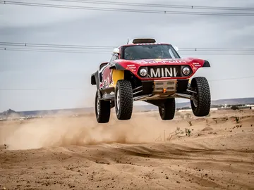 Carlos Sainz consiguió la victoria en el Dakar 2020 Carlos Sainz consiguió la victoria en el Dakar 2020