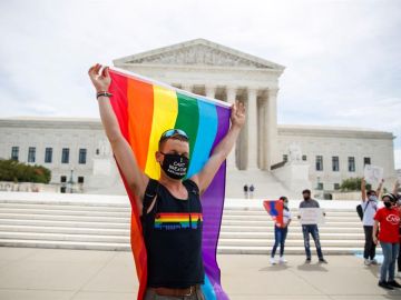 El Supremo de Estados Unidos ampara a la comunidad LGTBIQ contra la discriminación laboral El Supremo de Estados Unidos ampara a la comunidad LGTBIQ contra la discriminación laboral