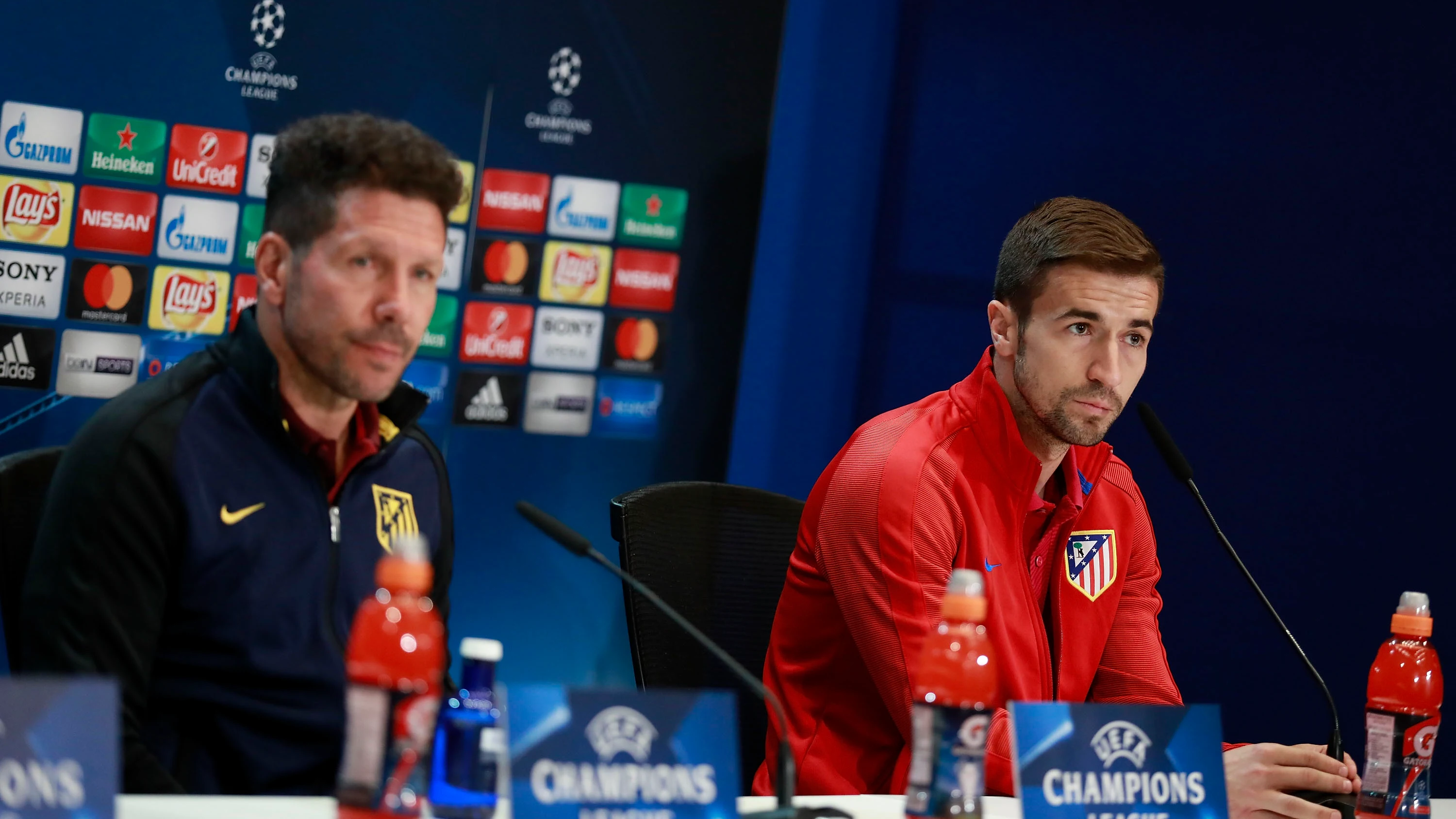 Diego Pablo Simeone y Gabi, en rueda de prensa