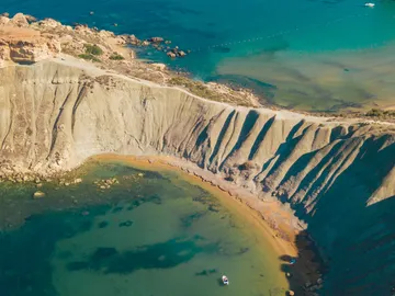 Bahía entre Ghajn Tuffieha y Gnejna Bahía entre Ghajn Tuffieha y Gnejna
