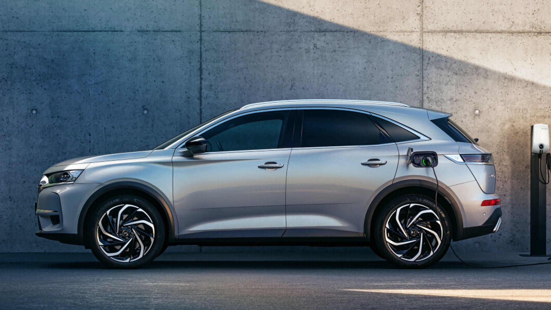 DS 7 Crossback E-Tense 225