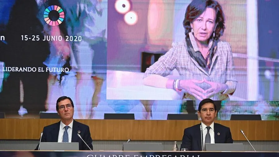 El presidente de la CEOE, Antonio Garamendi, en un momento de la cumbre