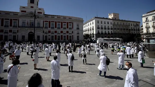 Concentración de médicos en Sol en defensa de su profesión Concentración de médicos en Sol en defensa de su profesión
