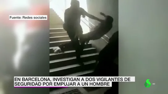Investigan a dos vigilantes del Metro de Barcelona por agredir a un hombre que no llevaba mascarilla Investigan a dos vigilantes del Metro de Barcelona por agredir a un hombre que no llevaba mascarilla
