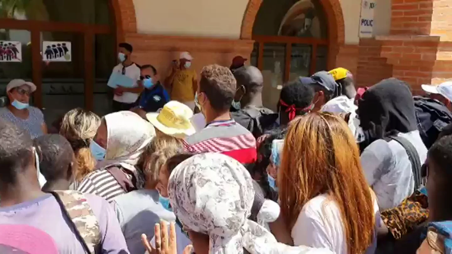Un bulo sobre el Ingreso Mínimo Vital provoca aglomeraciones de inmigrantes para empadronarse en Huelva Un bulo sobre el Ingreso Mínimo Vital provoca aglomeraciones de inmigrantes para empadronarse en Huelva