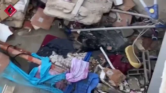 Derrumbe en una vivienda en Elda por una piscina hinchable Derrumbe en una vivienda en Elda por una piscina hinchable