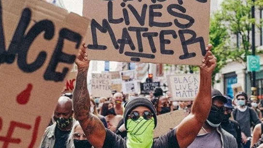 Lewis Hamilton en una manifestación Lewis Hamilton en una manifestación