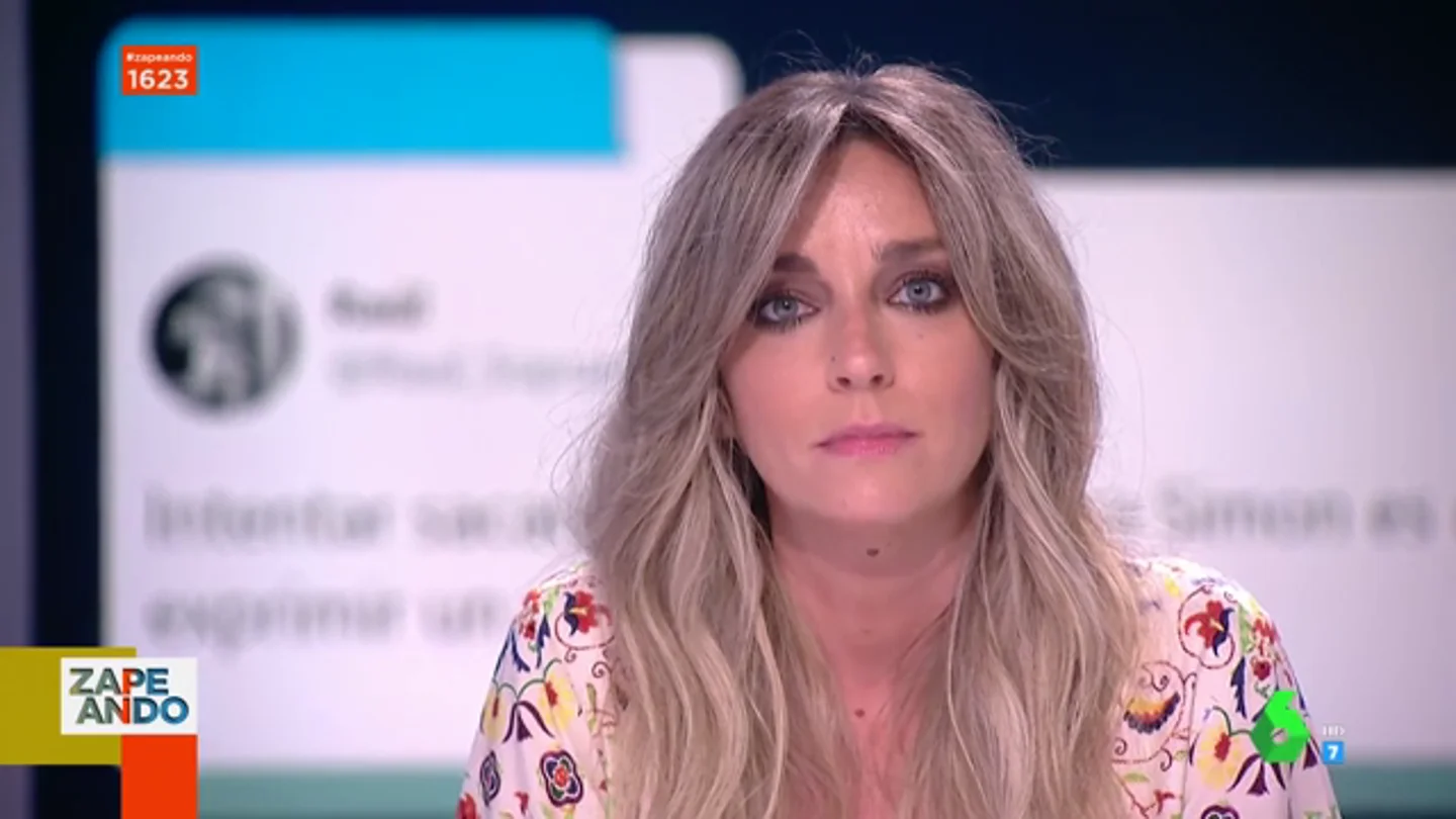 El inquietante primer plano de Anna Simon para responder a la crítica de un espectador El inquietante primer plano de Anna Simon para responder a la crítica de un espectador