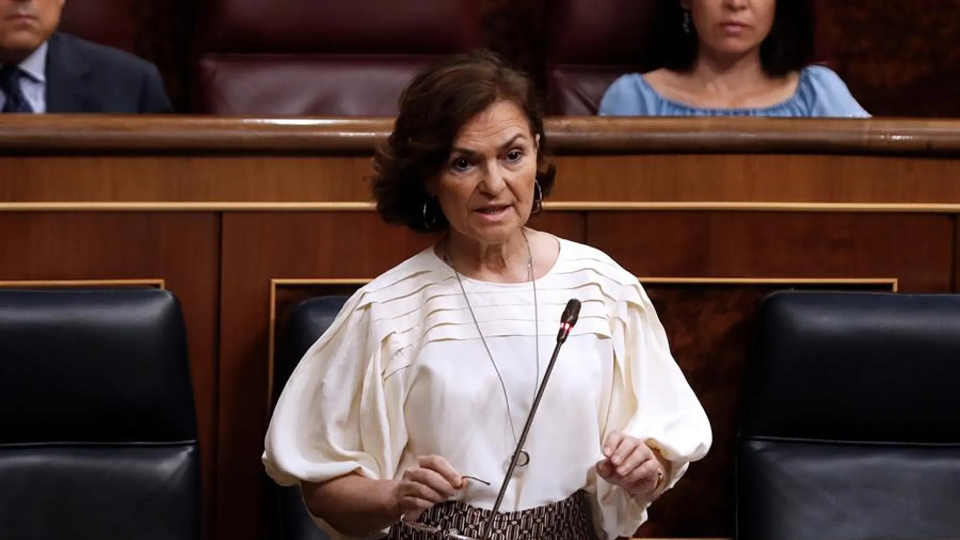 La vicepresidenta primera del Gobierno, Carmen Calvo durante la sesión de control al Gobierno. 