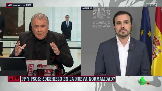 Garzón afea la estrategia de "acoso y derribo" del PP: "Utiliza una escenificación peligrosa para convertir un gobierno legítimo en ilegítimo" Garzón afea la estrategia de "acoso y derribo" del PP: "Utiliza una escenificación peligrosa para convertir un gobierno legítimo en ilegítimo"