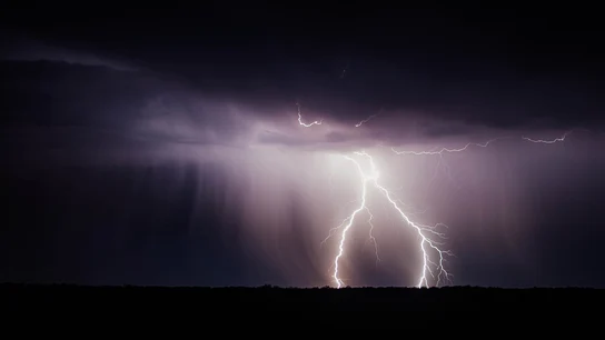 Tormenta con rayos Tormenta con rayos