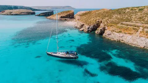 Blue Lagoon (Comino) Blue Lagoon (Comino)