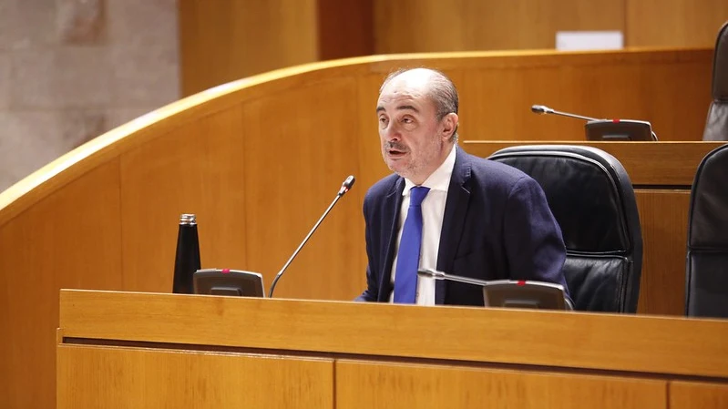 El presidente, Javier Lambán, durante el pleno parlamentario