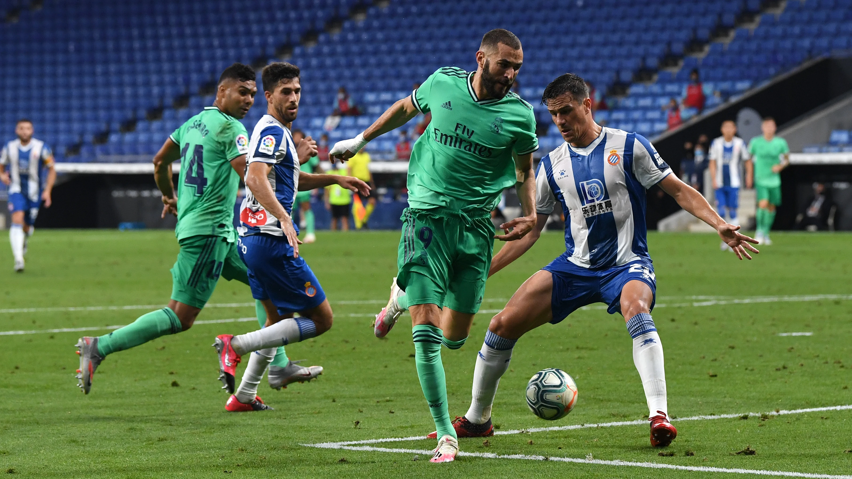 Taconazo de Karim Benzema frente al Espanyol