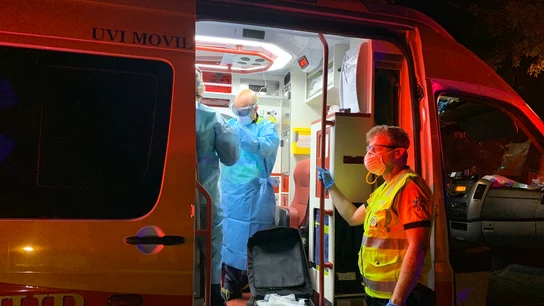 El SAMUR atiende a los heridos en una reyerta en Carabanchel El SAMUR atiende a los heridos en una reyerta en Carabanchel