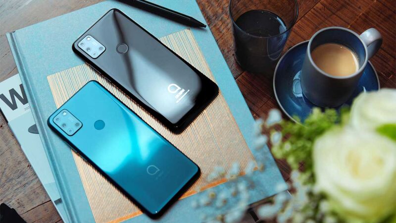 El Alcatel 3X llega a España con cuatro cámaras y enorme batería al mejor precio