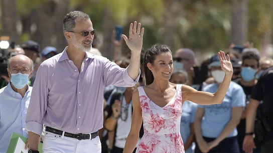 Los Reyes Don Felipe y Doña Letizia en un viaje a Benidorm Los Reyes Don Felipe y Doña Letizia en un viaje a Benidorm