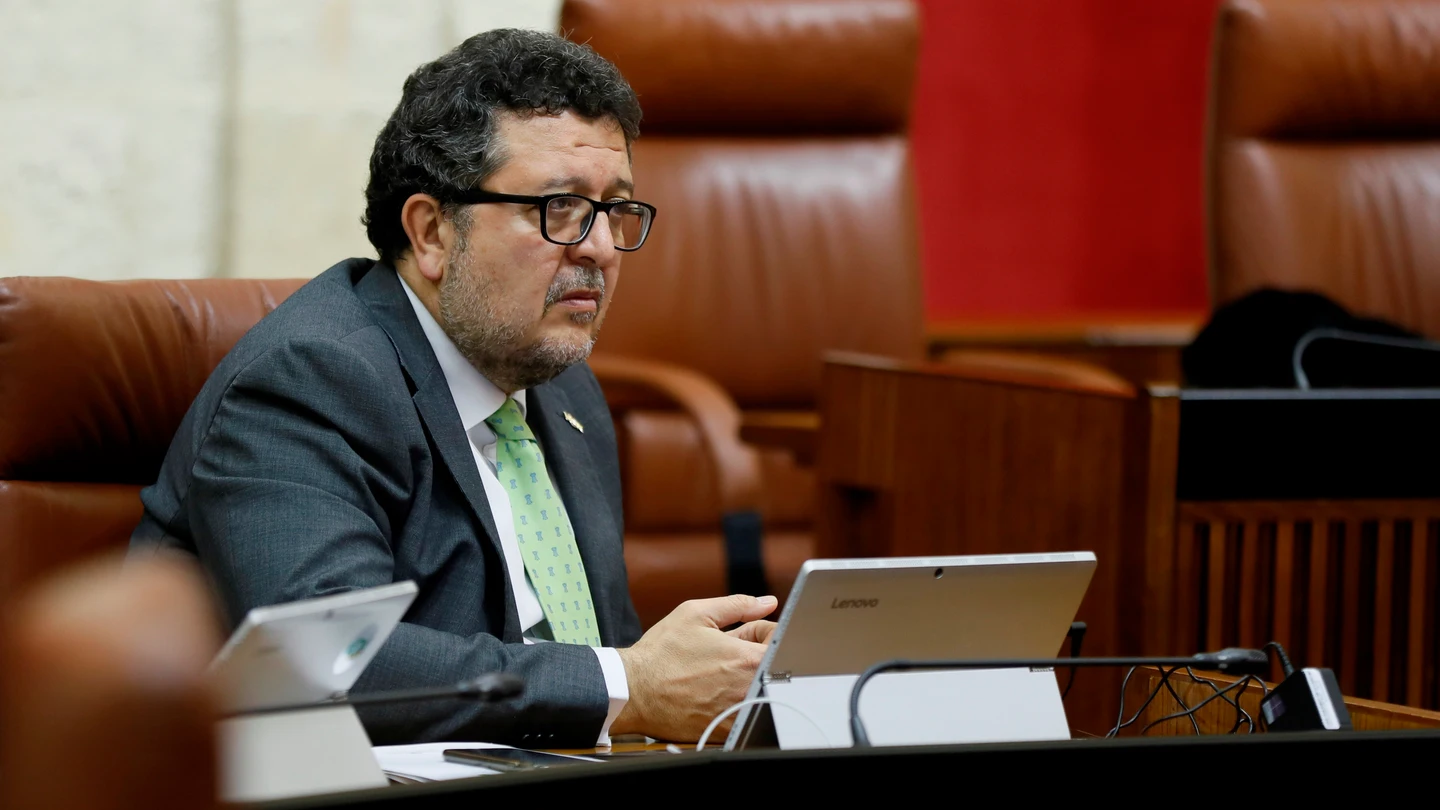 Un juez manda al banquillo al exlíder de Vox en Andalucía Francisco Serrano por fraude y estafa Un juez manda al banquillo al exlíder de Vox en Andalucía Francisco Serrano por fraude y estafa