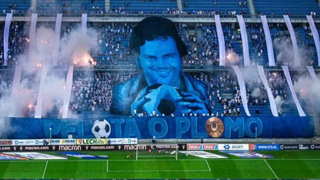 Tifo de los ultras del Lech Poznan