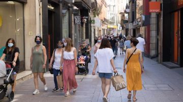 Ambiente de normalidad en el Carrer Major de Lleida, comarca del Segrià