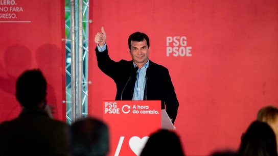 Gonzalo Caballero, candidato a la presidencia de la Xunta, durante un mitin elecciones gallegas