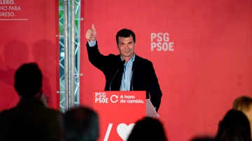 Gonzalo Caballero, candidato a la presidencia de la Xunta, durante un mitin