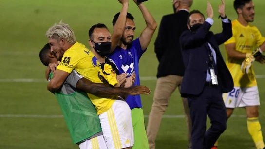 Los futbolistas del Cádiz celebrando Los futbolistas del Cádiz celebrando