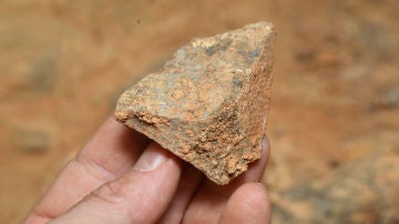 Dos herramientas de piedra de hace 600.000 anos llenan un vacio humano en Atapuerca