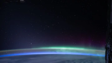 Imagen desde la Estación Espacial Internacional de los primeros satélites de Space X