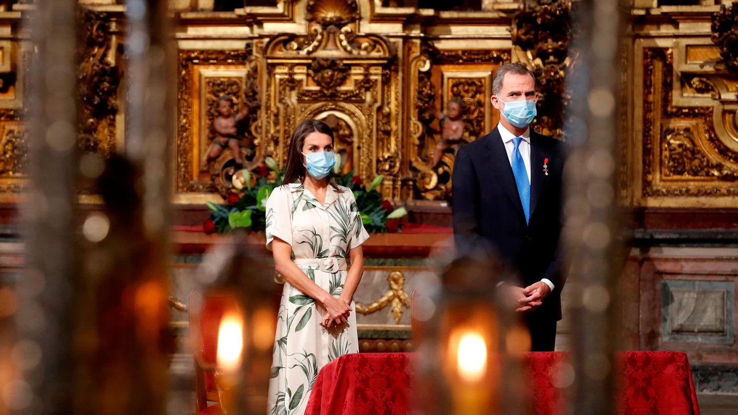 Los reyes don Felipe y doña Letizia presiden la misa y la ofrenda al apostol Santiago Los reyes don Felipe y doña Letizia presiden la misa y la ofrenda al apostol Santiago