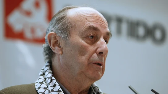 Paco Frutos, ex secretario general del Partido Comunista de España y ex coordinador general de Izquierda Unida, ha fallecido a los 80 años en Madrid a causa de un cáncer. Paco Frutos, ex secretario general del Partido Comunista de España y ex coordinador general de Izquierda Unida, ha fallecido a los 80 años en Madrid a causa de un cáncer.