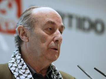 Paco Frutos, ex secretario general del Partido Comunista de España y ex coordinador general de Izquierda Unida, ha fallecido a los 80 años en Madrid a causa de un cáncer. Paco Frutos, ex secretario general del Partido Comunista de España y ex coordinador general de Izquierda Unida, ha fallecido a los 80 años en Madrid a causa de un cáncer.