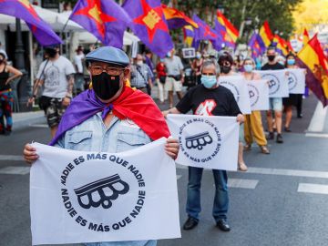 Asistentes a la manifestación por la III República Asistentes a la manifestación por la III República