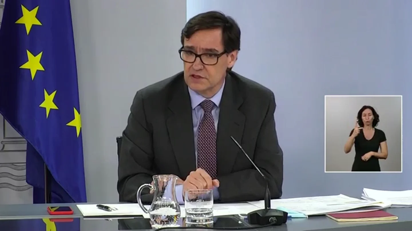 Illa afirma que el 70% de los brotes tienen menos de diez casos activos y más del 60% de los casos se detectan en Cataluña y Aragón Illa afirma que el 70% de los brotes tienen menos de diez casos activos y más del 60% de los casos se detectan en Cataluña y Aragón