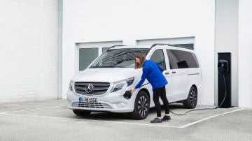 Mercedes Benz eVito Tourer