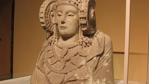 Dama de Elche Dama de Elche