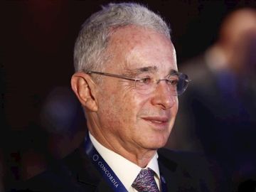 Álvaro Uribe Álvaro Uribe