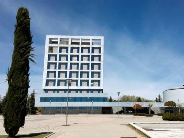 Exterior del edificio del rectorado de la Universidad rey Juan Carlos Exterior del edificio del rectorado de la Universidad rey Juan Carlos