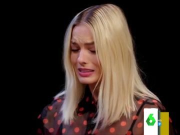 Las 'inesperadas' reacciones de Billie Eilish, Margot Robbie o .... al participar en 'Hot ones' Las 'inesperadas' reacciones de Billie Eilish, Margot Robbie o .... al participar en 'Hot ones'