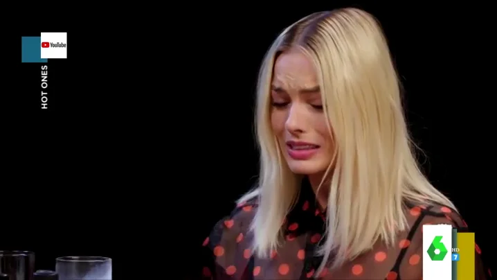 Las 'inesperadas' reacciones de Billie Eilish, Margot Robbie o .... al participar en 'Hot ones'