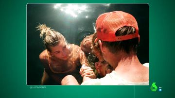 El 'moderno' bautizo de Justin Bieber y Hailey Baldwin: juntos, en bañador y con un cura "con gorra"